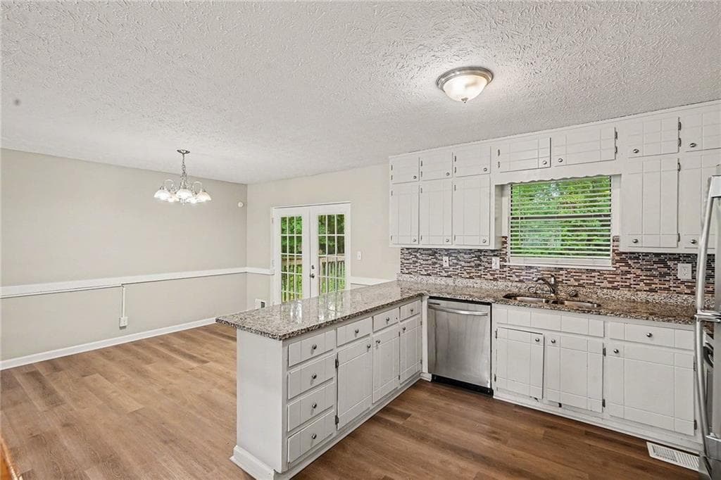 3 bedroom, 3 bathroom, 2,678 sq ft single family residence for sale at 2311 Weatherly Court, Jonesboro, GA 30236 — photo 6