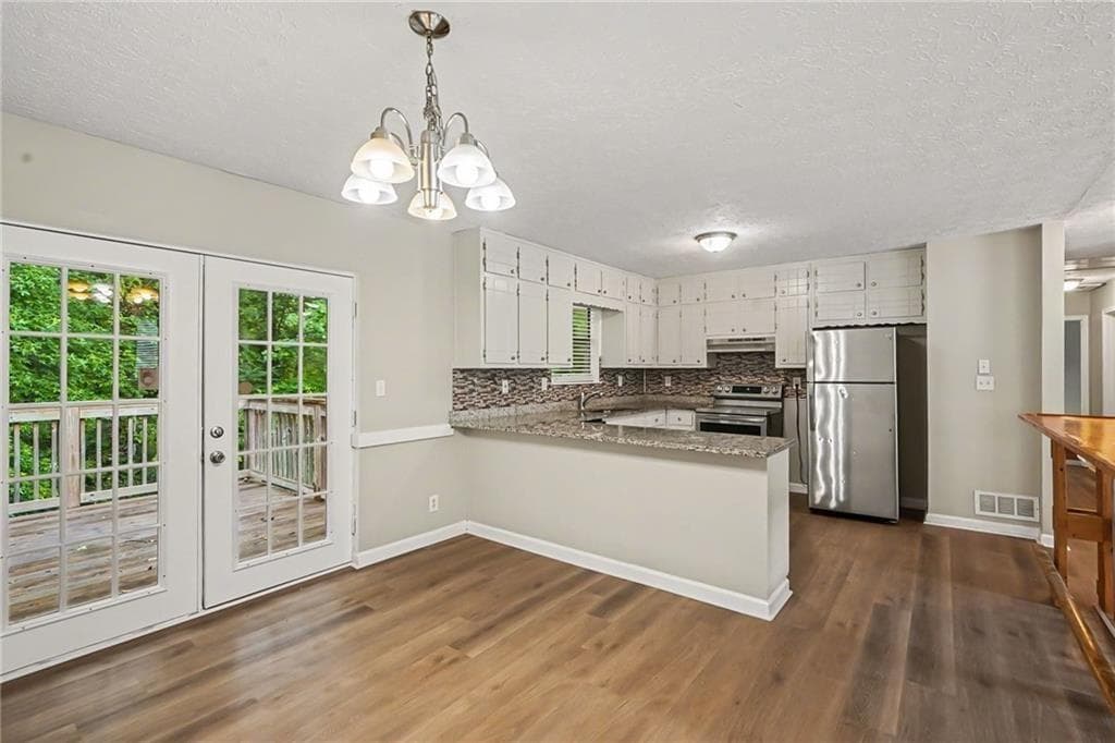 3 bedroom, 3 bathroom, 2,678 sq ft single family residence for sale at 2311 Weatherly Court, Jonesboro, GA 30236 — photo 9