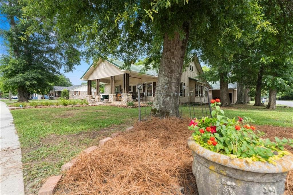 3 bedroom, 2 bathroom, 1,775 sq ft single family residence for sale at 17 Lyerly Dam Road, Lyerly, GA 30730 — photo 6