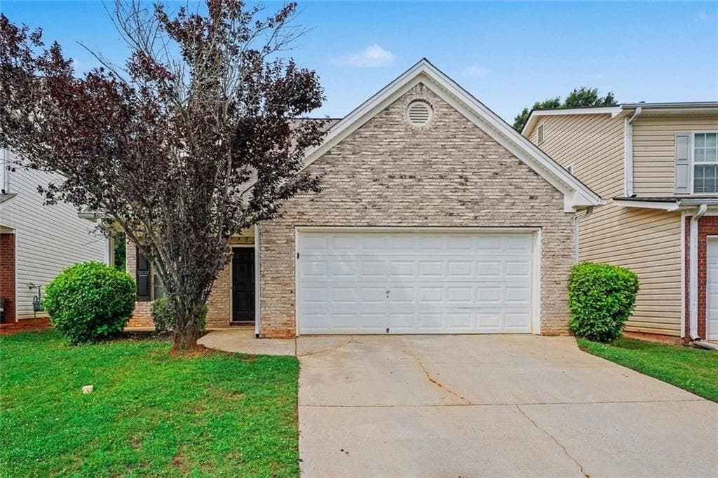 3 bedroom, 3 bathroom, 1,450 sq ft single family residence for sale at 4020 Tussahaw Crossing, Mcdonough, GA 30252 — photo 1 of 20