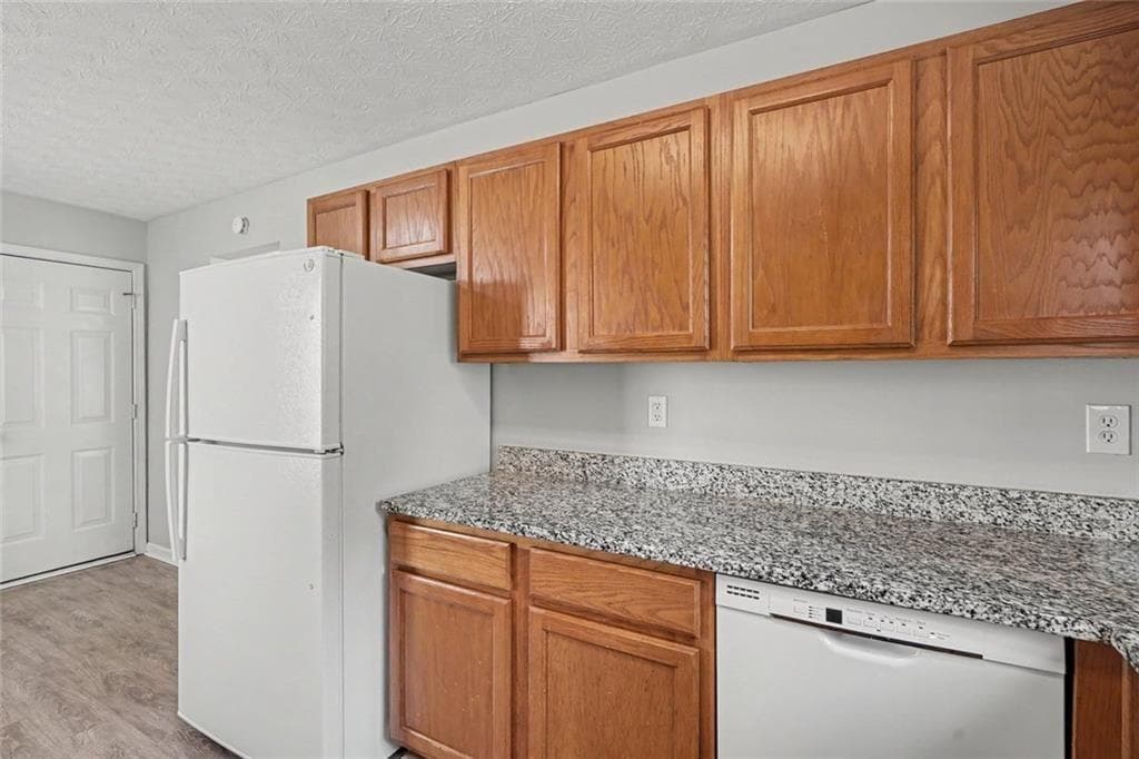 3 bedroom, 3 bathroom, 1,450 sq ft single family residence for sale at 4020 Tussahaw Crossing, Mcdonough, GA 30252 — photo 6