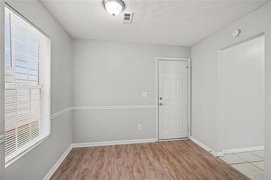 3 bedroom, 3 bathroom, 1,450 sq ft single family residence for sale at 4020 Tussahaw Crossing, Mcdonough, GA 30252 — photo 8