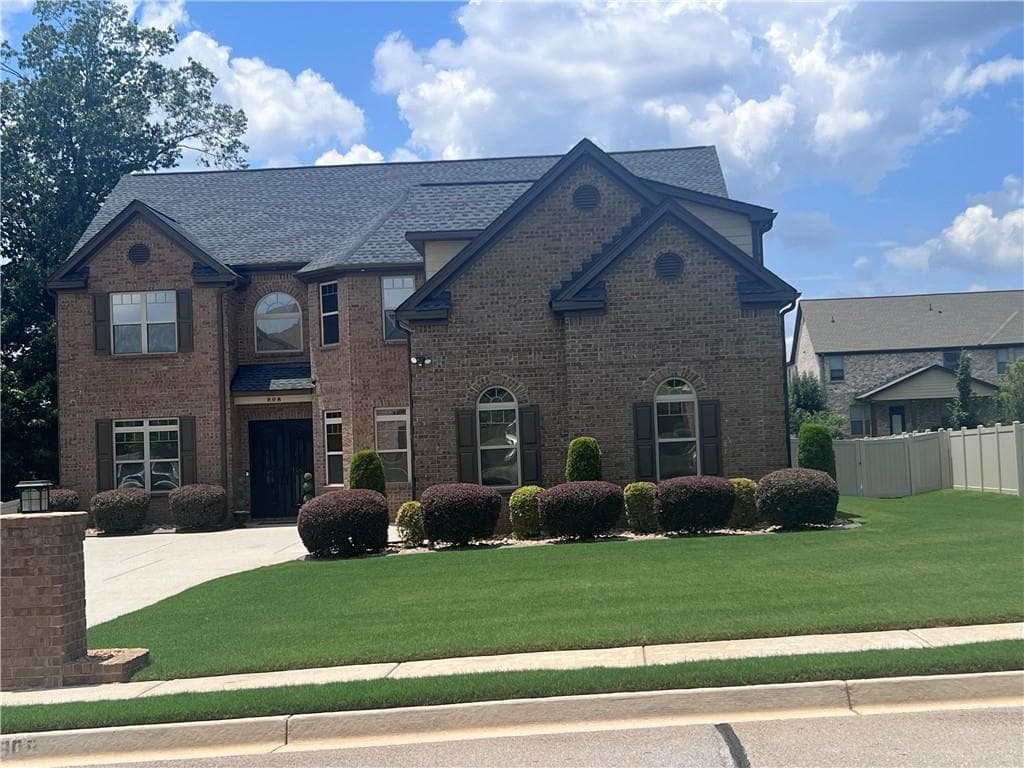 5 bedroom, 4 bathroom, 4,295 sq ft single family residence under contract at 808 Bufflehead Court, Stockbridge, GA 30281 — photo 2