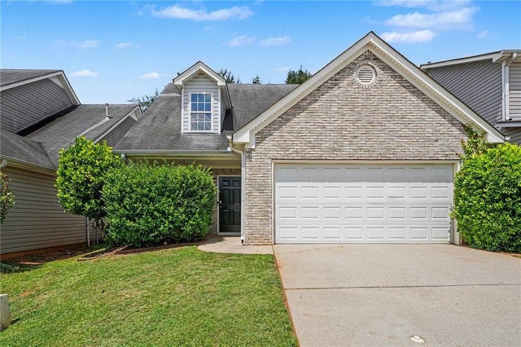 3 bedroom, 3 bathroom, 1,494 sq ft single family residence under contract at 4065 Mission Way, Mcdonough, GA 30252