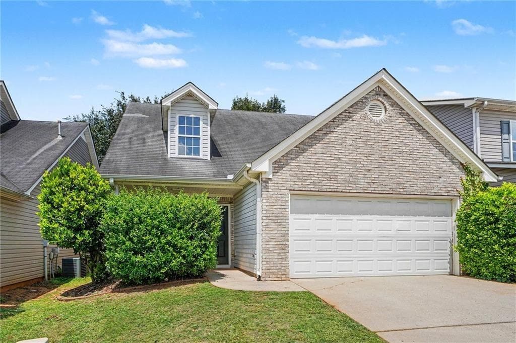 3 bedroom, 3 bathroom, 1,494 sq ft single family residence under contract at 4065 Mission Way, Mcdonough, GA 30252 — photo 2