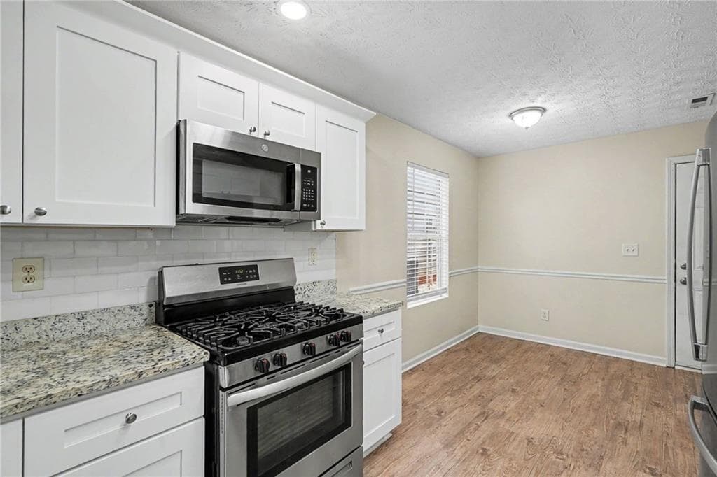 3 bedroom, 3 bathroom, 1,494 sq ft single family residence under contract at 4065 Mission Way, Mcdonough, GA 30252 — photo 6