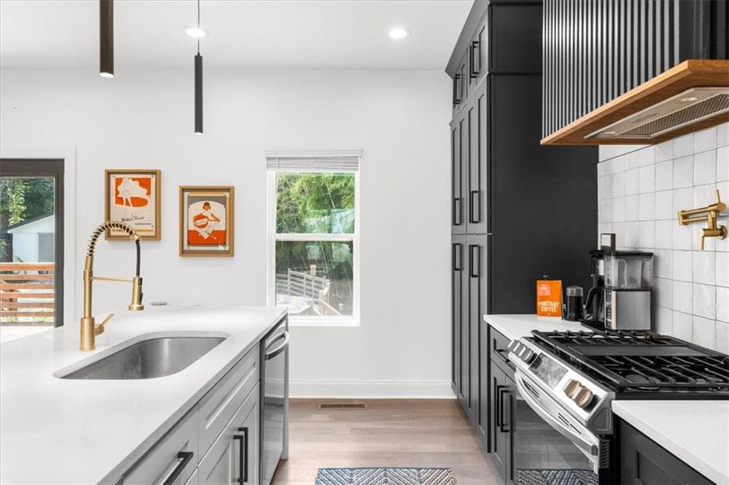 4 bedroom, 5 bathroom, 2,550 sq ft single family residence under contract at 2309 Second Avenue, Decatur, GA 30032 — photo 10