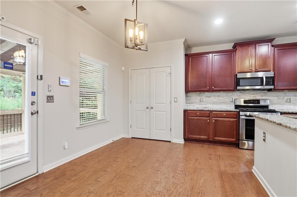 4 bedroom, 3 bathroom, 2,680 sq ft single family residence for sale at 1825 Habersham Villa Drive, Cumming, GA 30041 — photo 9