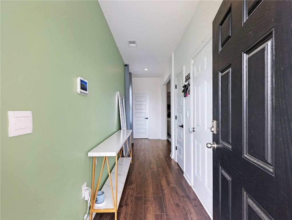 4 bedroom, 3 bathroom, 2,030 sq ft single family residence for sale at 141 Gaston Court, Hoschton, GA 30548 — photo 5