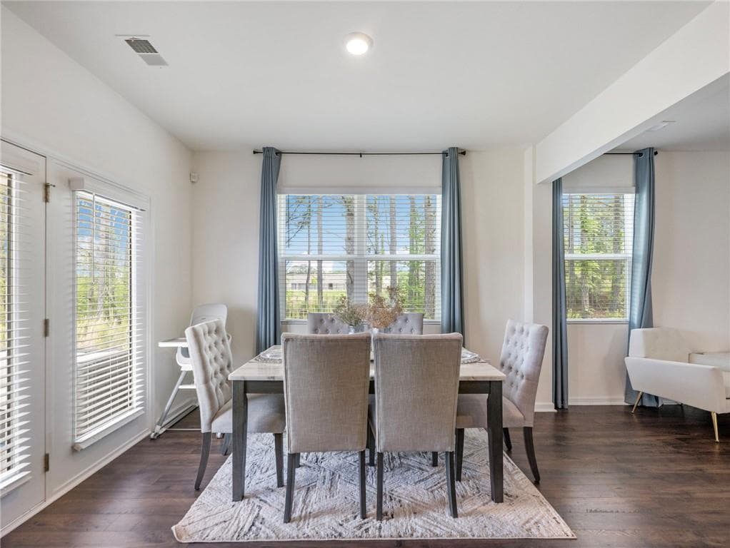 4 bedroom, 3 bathroom, 2,030 sq ft single family residence for sale at 141 Gaston Court, Hoschton, GA 30548 — photo 7