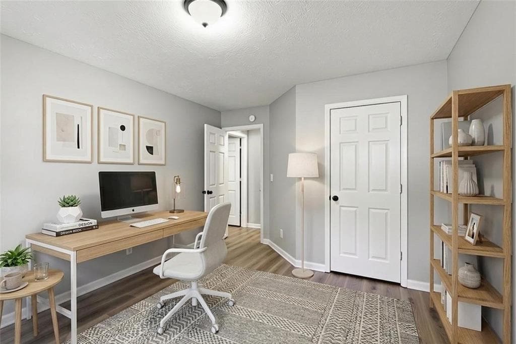 3 bedroom, 2 bathroom, 1,784 sq ft single family residence under contract at 2572 Herndon Road, Lawrenceville, GA 30043 — photo 6
