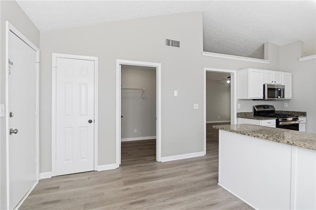 3 bedroom, 2 bathroom, 1,784 sq ft single family residence under contract at 2572 Herndon Road, Lawrenceville, GA 30043 — photo 10