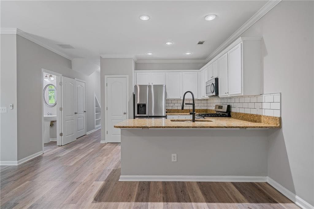 3 bedroom, 4 bathroom, 2,422 sq ft townhouse for rent at 950 Firethorne Pass, Cumming, GA 30040 for $2,400 a month — photo 5