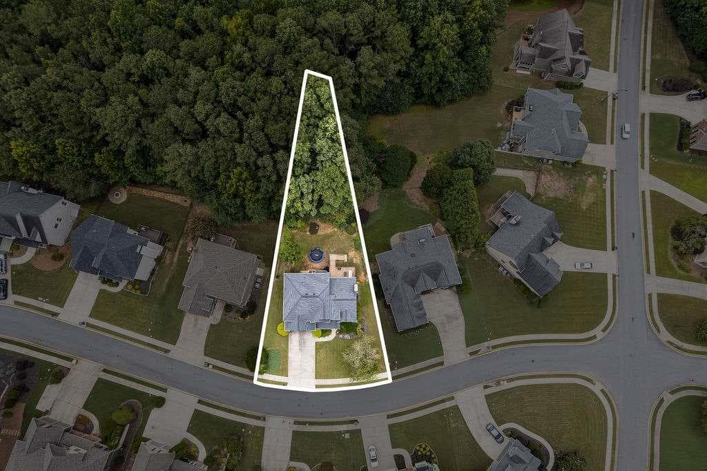 5 bedroom, 4 bathroom, 3,478 sq ft single family residence under contract at 44 Copper Leaf Way, Dallas, GA 30132 — photo 3