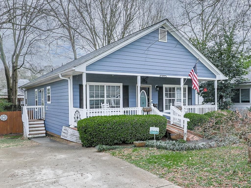 3 bedroom, 2 bathroom, 1,509 sq ft single family residence for sale at 1450 Athens Avenue, Atlanta, GA 30310 — photo 2