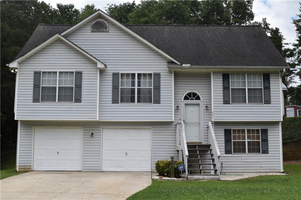 1004 Bridle Creek Drive, Flowery Branch, GA 30542 — most recent listing photo