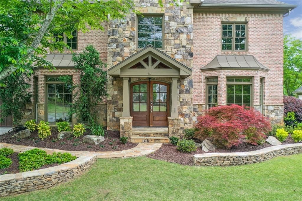 5 bedroom, 4 bathroom, 4,927 sq ft single family residence for sale at 3628 Blakeford Club Drive, Marietta, GA 30062 — photo 2