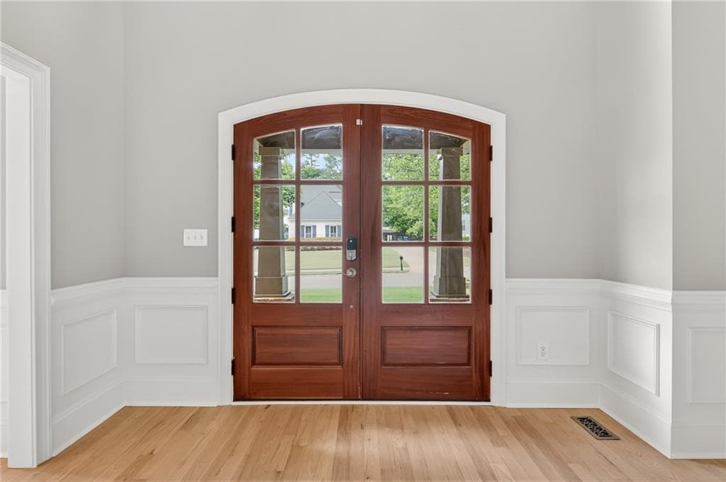 5 bedroom, 4 bathroom, 4,927 sq ft single family residence for sale at 3628 Blakeford Club Drive, Marietta, GA 30062 — photo 5