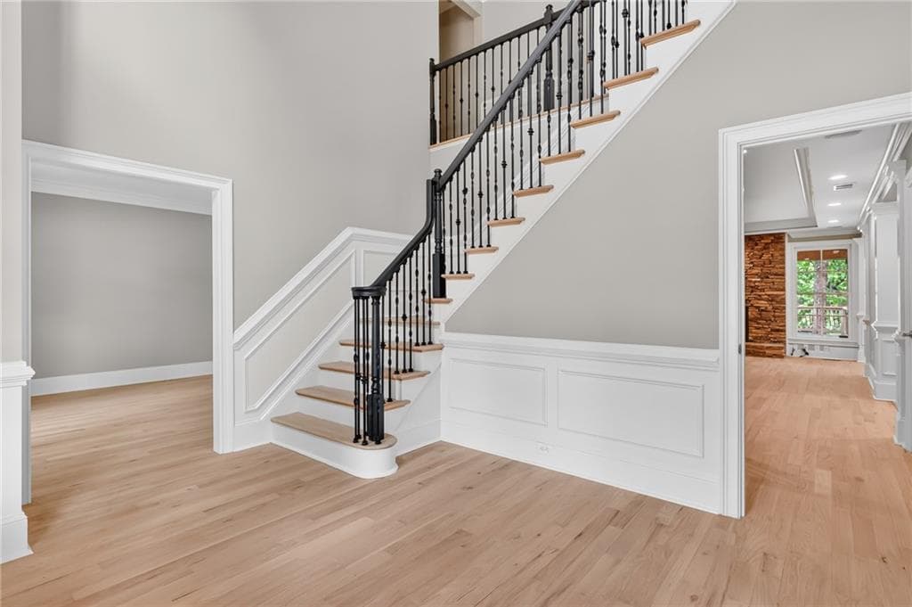 5 bedroom, 4 bathroom, 4,927 sq ft single family residence for sale at 3628 Blakeford Club Drive, Marietta, GA 30062 — photo 6
