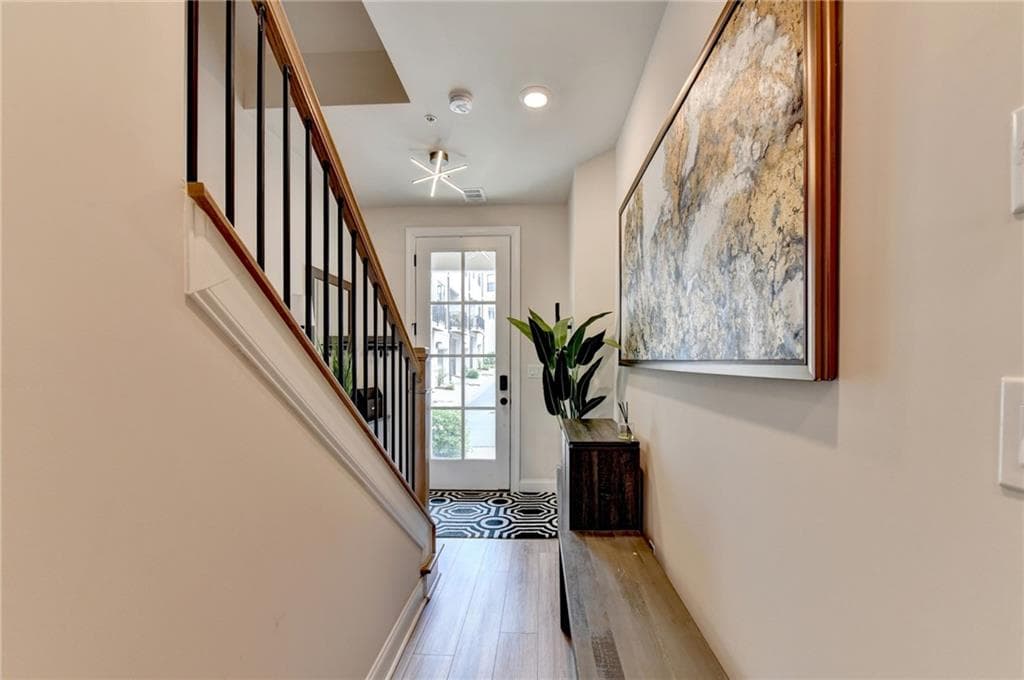 4 bedroom, 4 bathroom, 2,542 sq ft townhouse for sale at 453 Burton Drive, Alpharetta, GA 30009 — photo 4