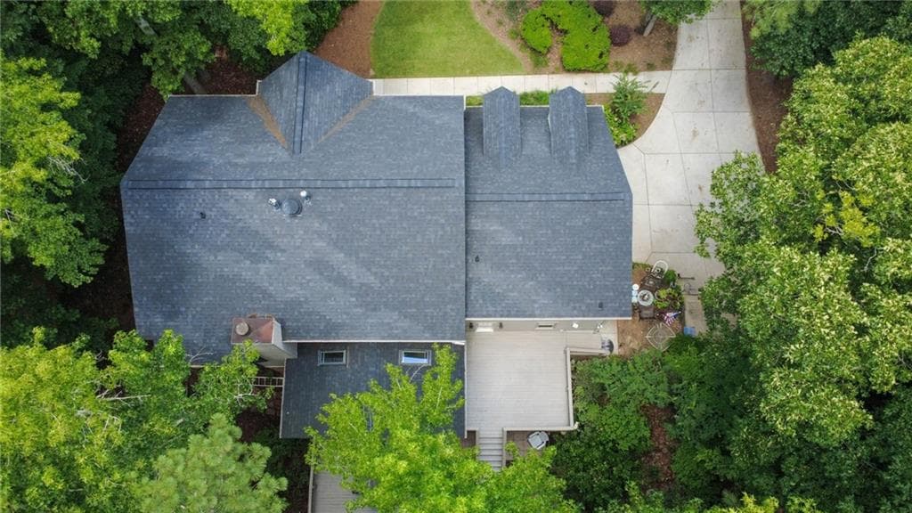6 bedroom, 5 bathroom, 5,833 sq ft single family residence under contract at 3344 Weathertop Way, Roswell, GA 30075 — photo 4