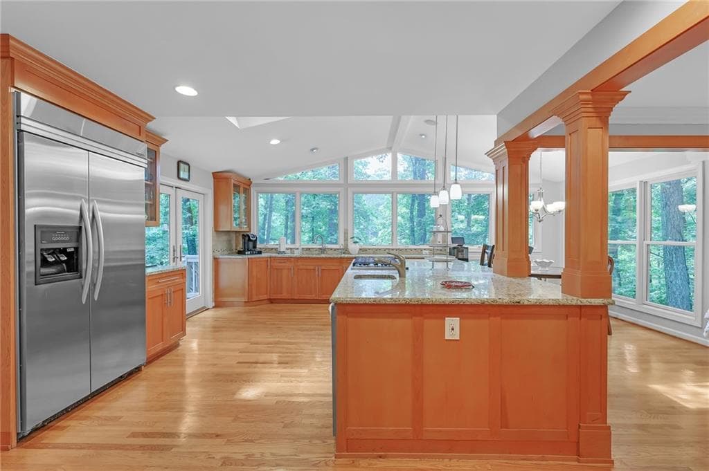 6 bedroom, 5 bathroom, 5,833 sq ft single family residence under contract at 3344 Weathertop Way, Roswell, GA 30075 — photo 8