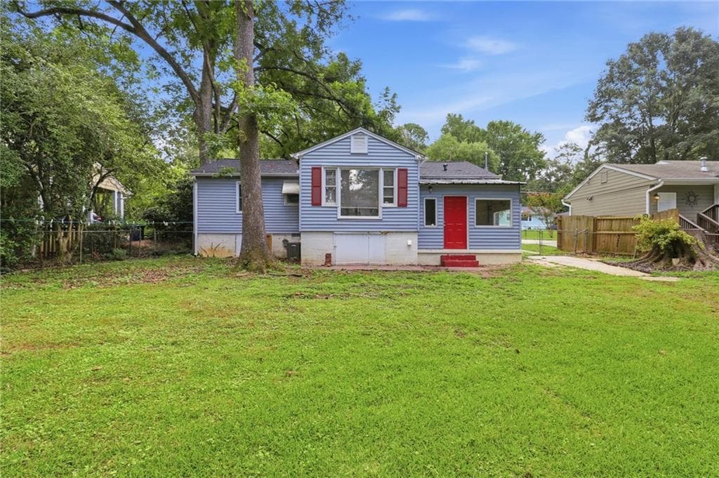 2 bedroom, 1 bathroom, 1,313 sq ft single family residence sold at 839 Gresham Avenue, Atlanta, GA 30316