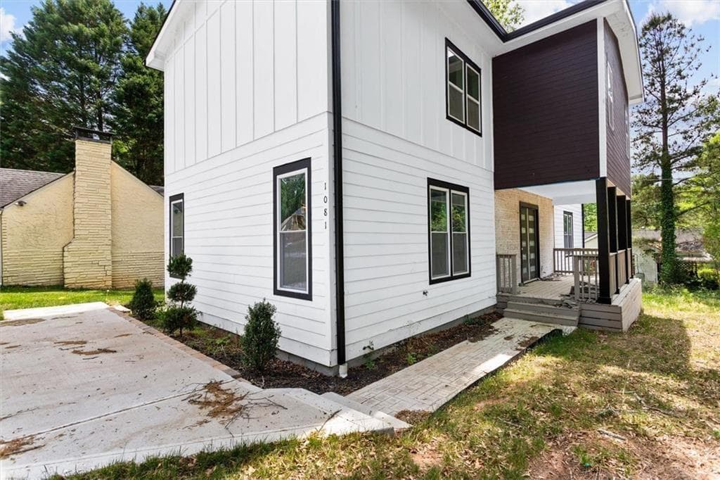 4 bedroom, 4 bathroom, 2,800 sq ft single family residence for sale at 1081 Napier Street, Atlanta, GA 30316 — photo 4
