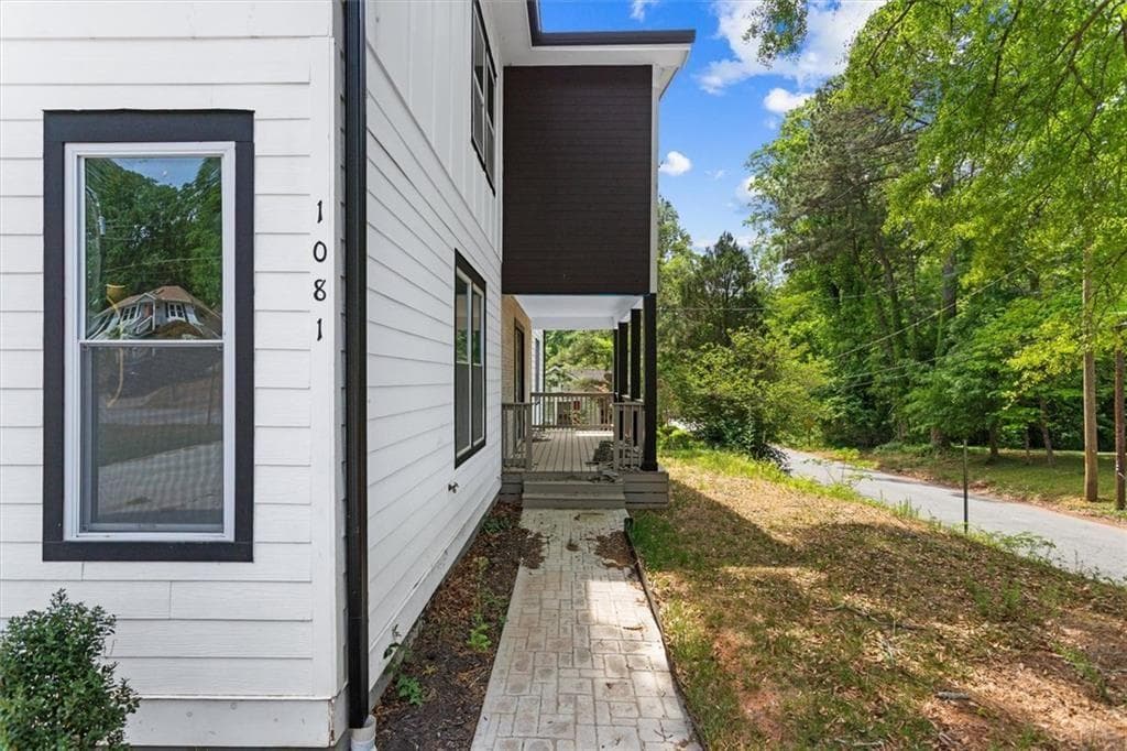 4 bedroom, 4 bathroom, 2,800 sq ft single family residence for sale at 1081 Napier Street, Atlanta, GA 30316 — photo 5