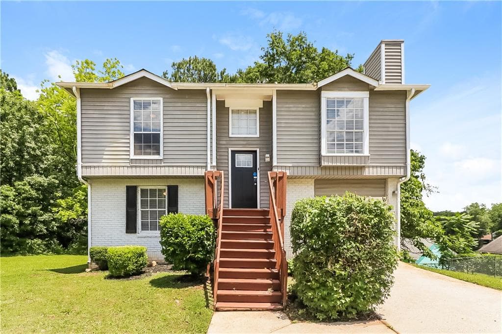 3 bedroom, 2 bathroom, 1,416 sq ft single family residence for sale at 2606 Foxhall Way, Atlanta, GA 30316 — photo 1 of 20
