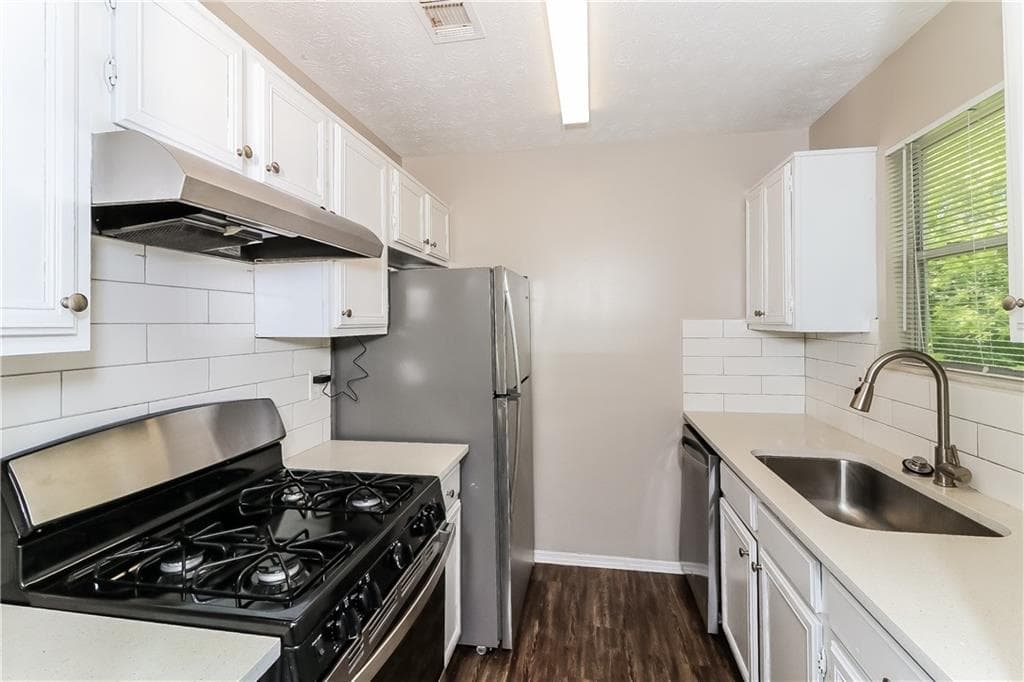 3 bedroom, 2 bathroom, 1,416 sq ft single family residence for sale at 2606 Foxhall Way, Atlanta, GA 30316 — photo 7