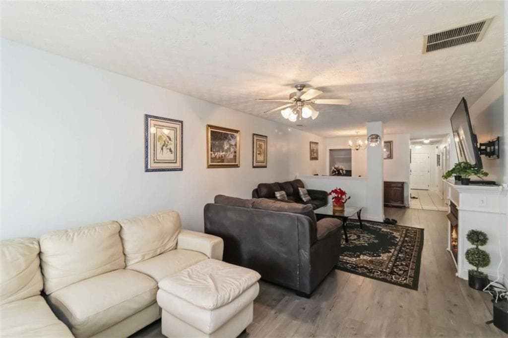 3 bedroom, 3 bathroom, 2,049 sq ft townhouse for sale at 342 Tara Commons Circle, Loganville, GA 30052 — photo 8