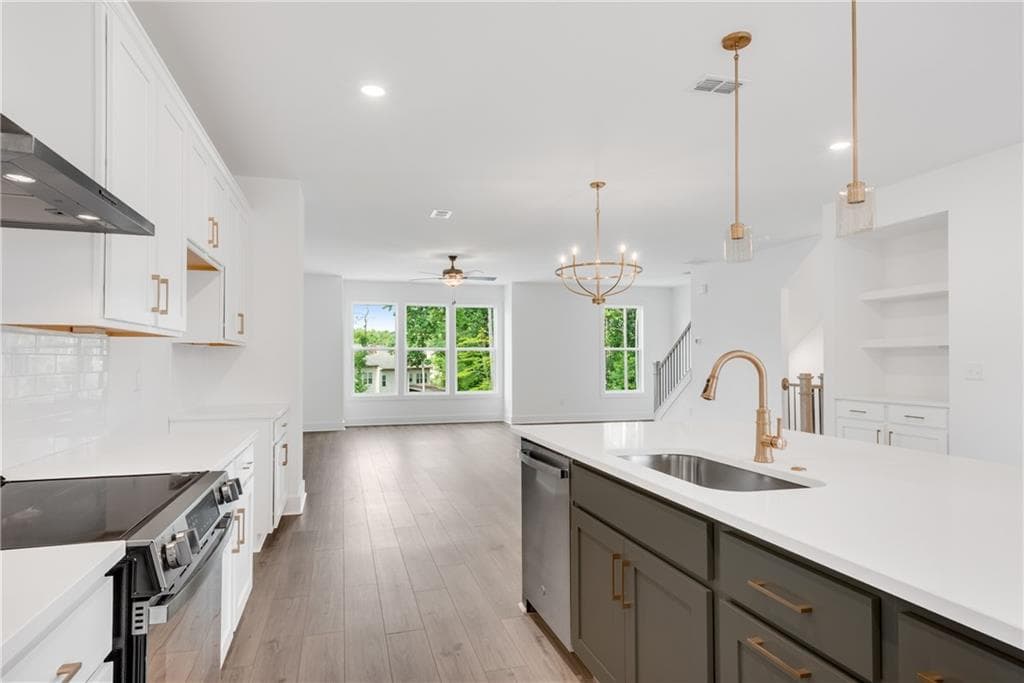4 bedroom, 4 bathroom, 2,560 sq ft townhouse for sale at 2737 Hallwood Lane, Suwanee, GA 30024 — photo 10