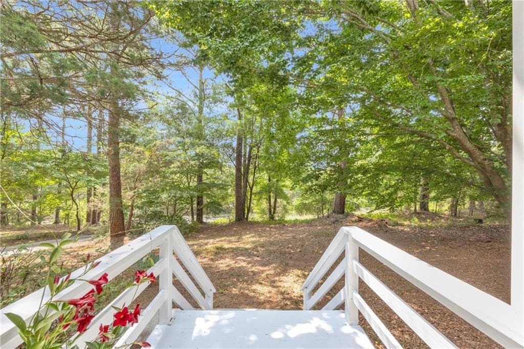 3 bedroom, 2 bathroom, 1,914 sq ft single family residence under contract at 4389 Center Hill Church Road, Loganville, GA 30052 — photo 4
