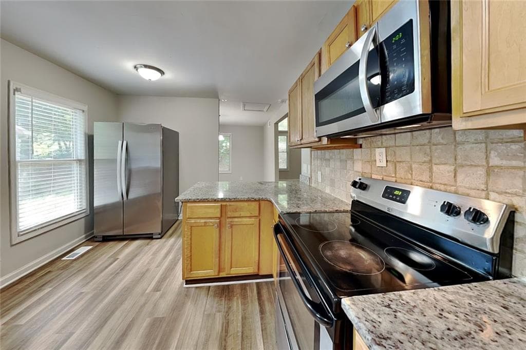 3 bedroom, 2 bathroom, 1,484 sq ft single family residence under contract at 3346 Hickory Bluff Drive, Marietta, GA 30062 — photo 5