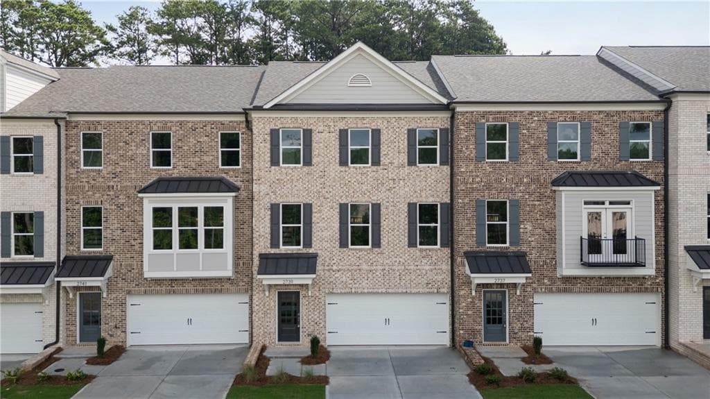 4 bedroom, 4 bathroom, 2,539 sq ft townhouse under contract at 2739 Hallwood Lane, Suwanee, GA 30024