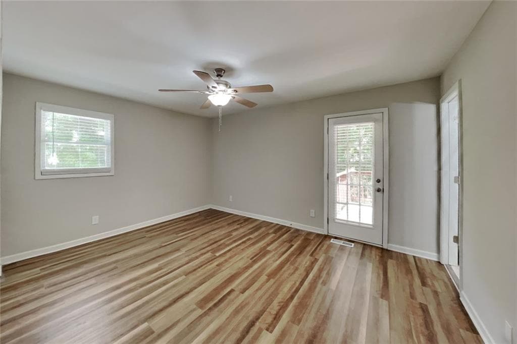 3 bedroom, 2 bathroom, 1,484 sq ft single family residence under contract at 3346 Hickory Bluff Drive, Marietta, GA 30062 — photo 10