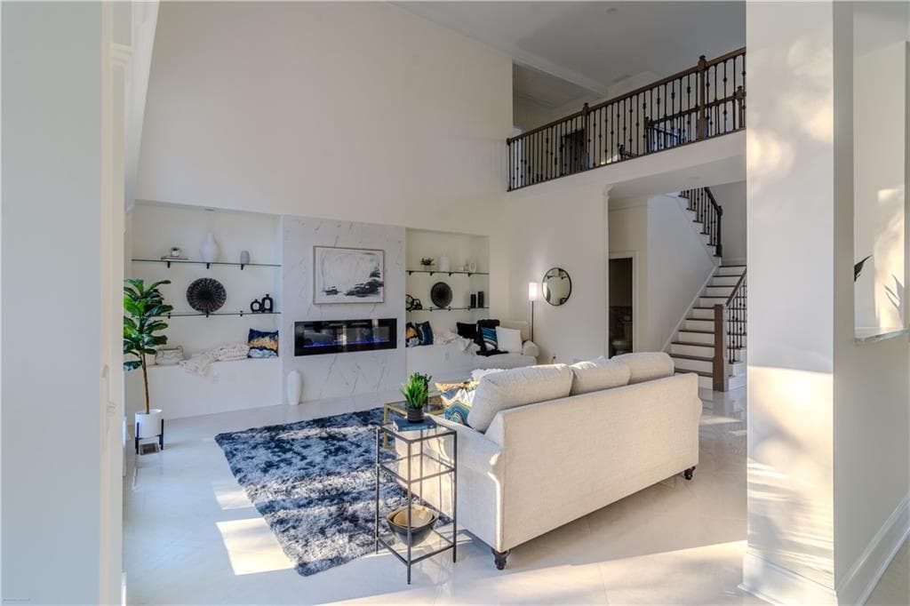 6 bedroom, 5 bathroom, 5,505 sq ft single family residence for rent at 4822 Chamblee Dunwoody Road, Atlanta, GA 30338 for $8,500 a month — photo 4