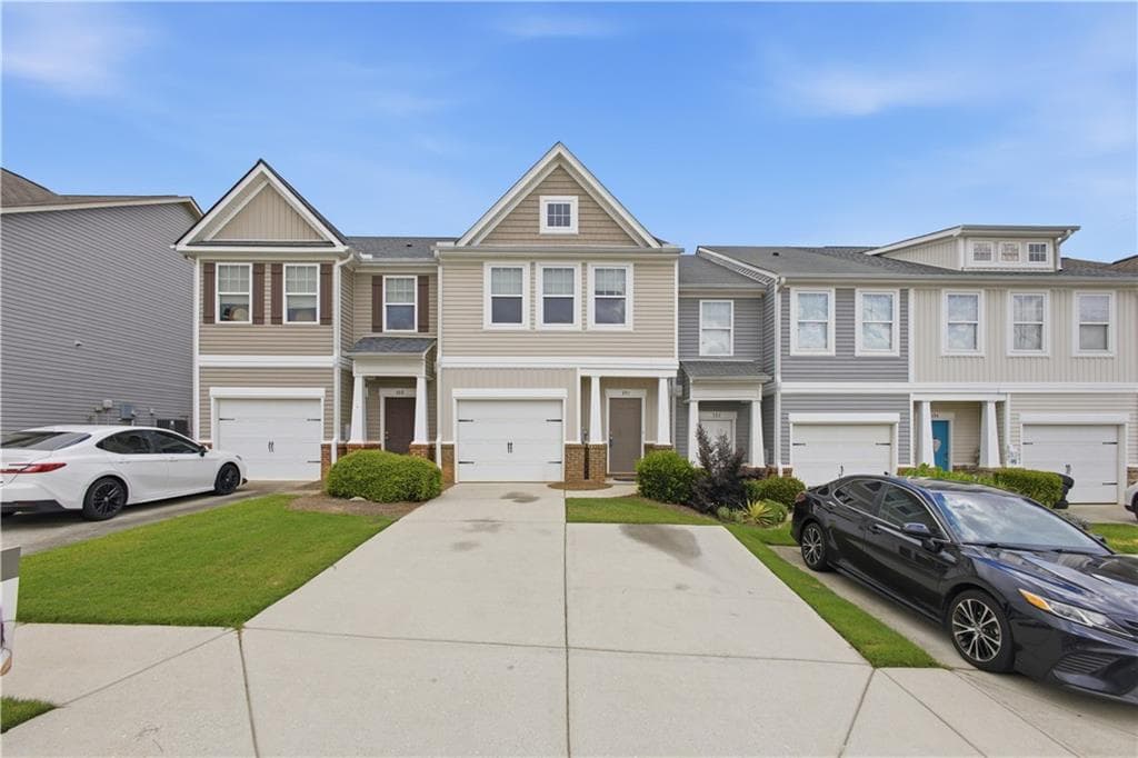 2 bedroom, 3 bathroom, 1,736 sq ft townhouse for sale at 390 Turtle Creek Drive, Winder, GA 30680 — photo 2