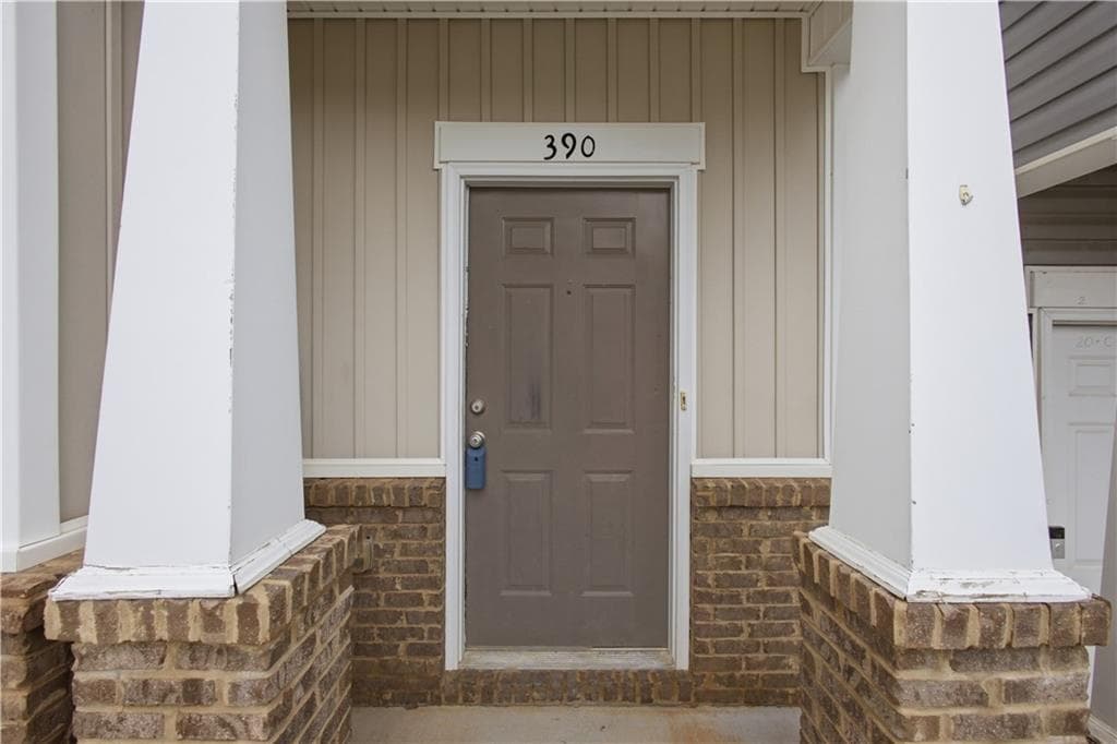 2 bedroom, 3 bathroom, 1,736 sq ft townhouse for sale at 390 Turtle Creek Drive, Winder, GA 30680 — photo 3