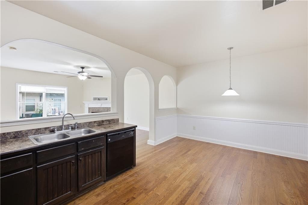 2 bedroom, 3 bathroom, 1,736 sq ft townhouse for sale at 390 Turtle Creek Drive, Winder, GA 30680 — photo 9