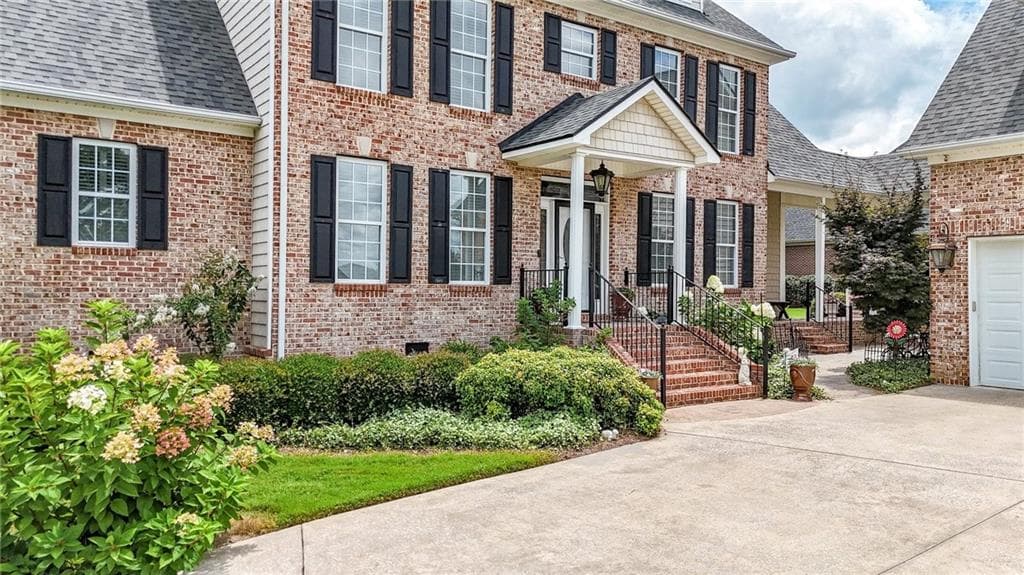 4 bedroom, 4 bathroom, 4,040 sq ft single family residence for sale at 325 Highland Pointe Drive, Cohutta, GA 30710 — photo 3