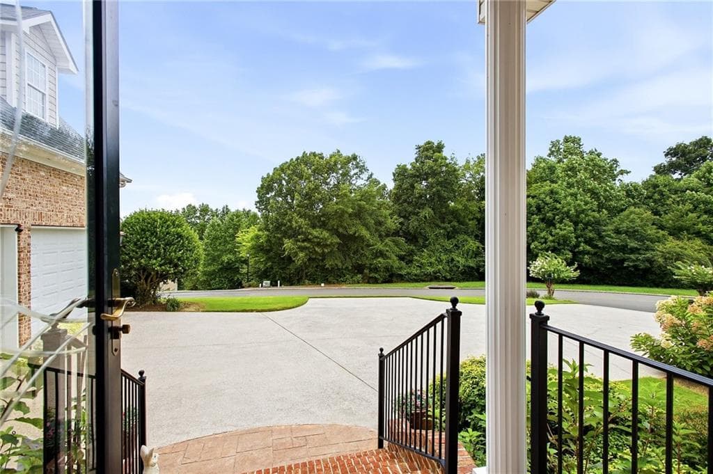 4 bedroom, 4 bathroom, 4,040 sq ft single family residence for sale at 325 Highland Pointe Drive, Cohutta, GA 30710 — photo 7