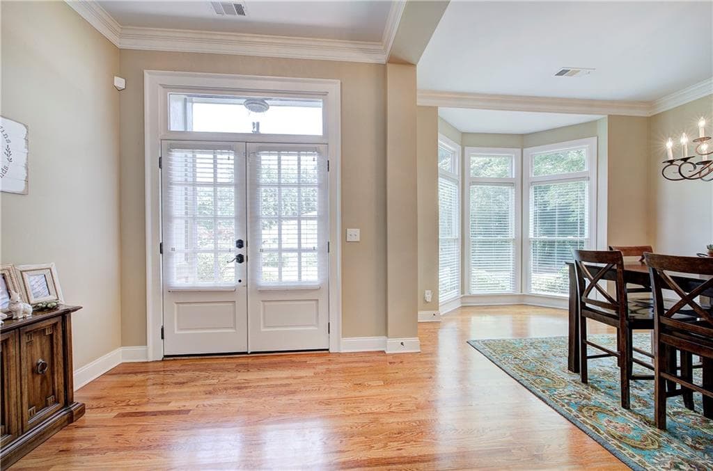 3 bedroom, 3 bathroom, 2,059 sq ft townhouse under contract at 1659 Ridenour Parkway, Kennesaw, GA 30152 — photo 6