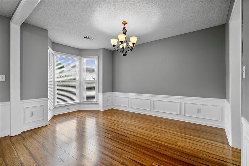 3 bedroom, 3 bathroom, 1,870 sq ft single family residence for sale at 320 Treyford Court, Johns Creek, GA 30005 — photo 8