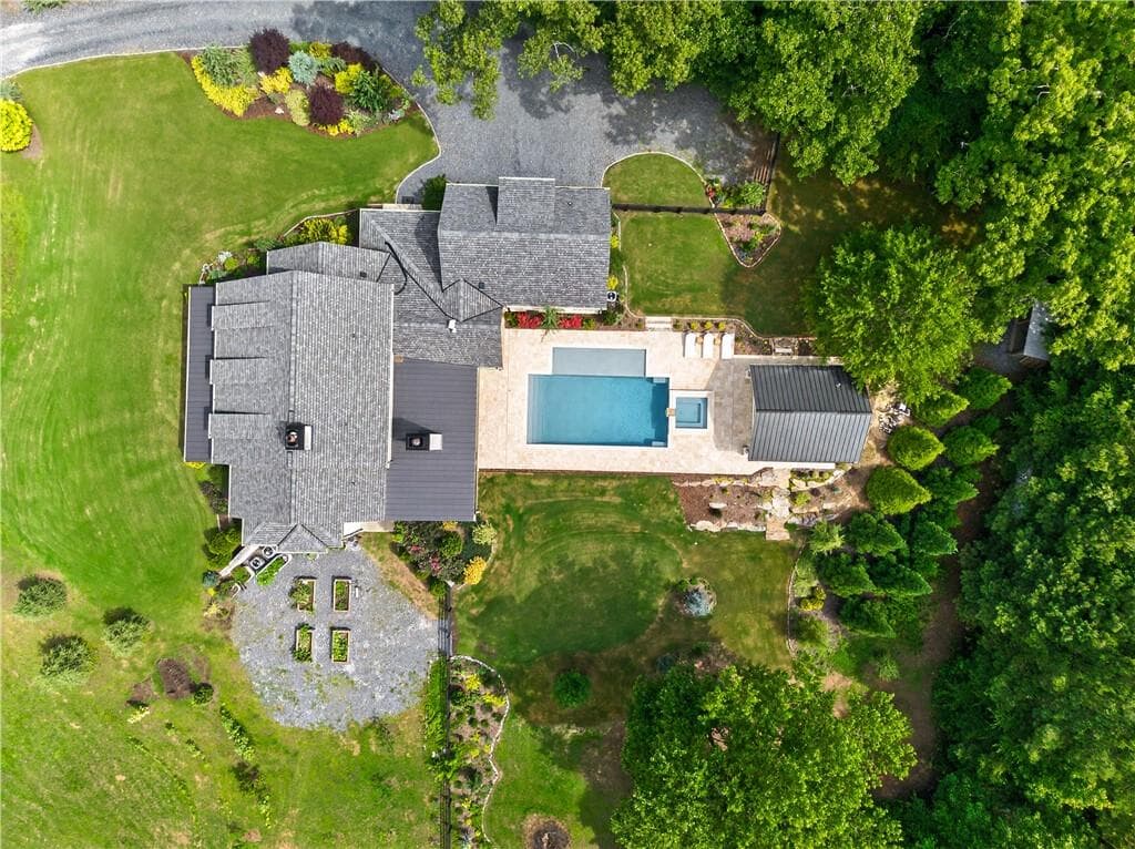 5 bedroom, 7 bathroom, 4,741 sq ft single family residence for sale at 1380 Newt Green Road, Cumming, GA 30028 — photo 3