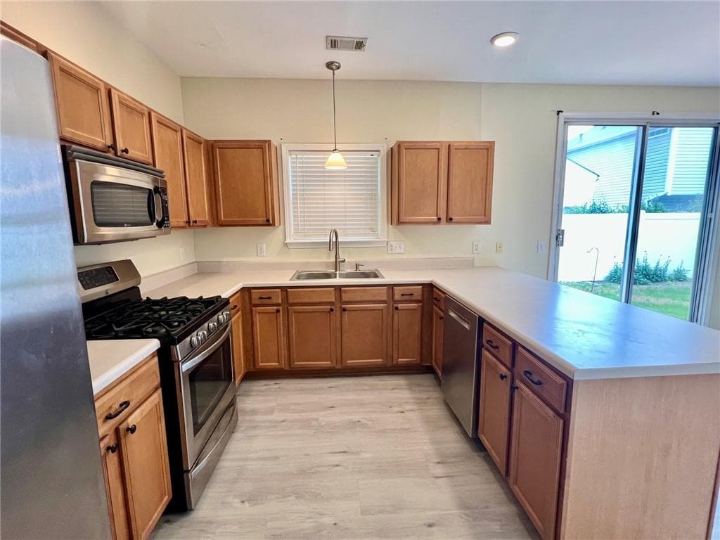 3 bedroom, 3 bathroom, 1,585 sq ft single family residence for rent at 247 Hiawassee Drive, Woodstock, GA 30188 for $2,200 a month — photo 3