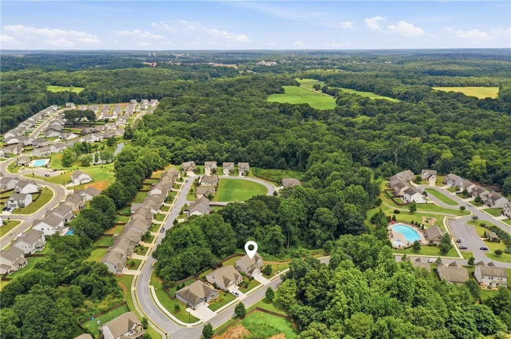4 bedroom, 3 bathroom, 2,130 sq ft single family residence for sale at 896 Brighton Park Circle, Hoschton, GA 30548 — photo 4