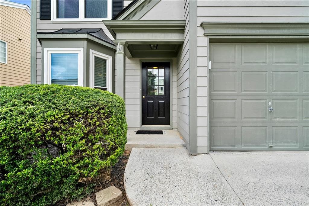 3 bedroom, 3 bathroom, 1,870 sq ft single family residence for sale at 320 Treyford Court, Johns Creek, GA 30005 — photo 4