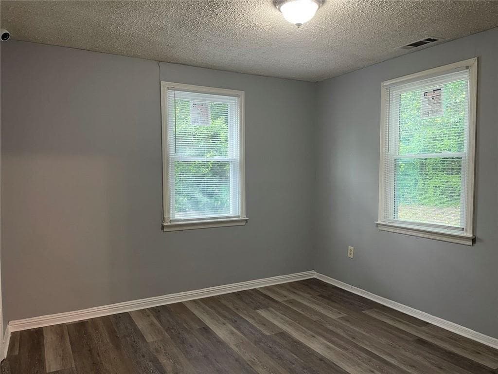 3 bedroom, 1 bathroom, 912 sq ft single family residence for sale at 748 Key Street, Macon, GA 31204 — photo 5